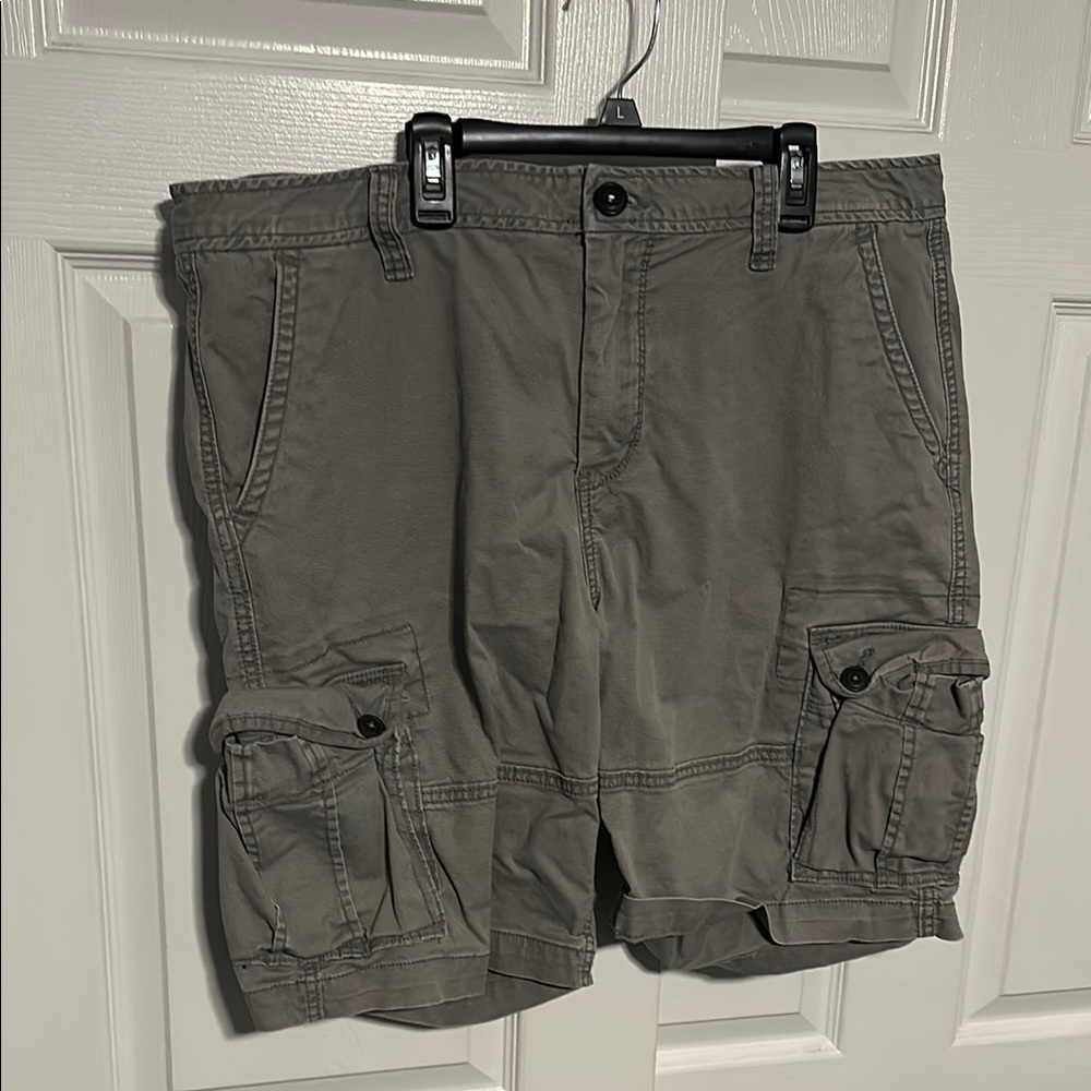 Aeropostale Gray Cargo Shorts with Utilitarian Design